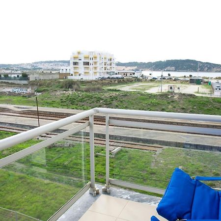 Alojamentos Campo & Mar - T1 Com Piscina Sao Martinho do Porto Luaran gambar