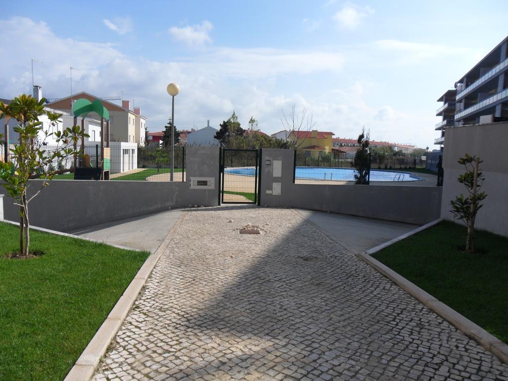 Alojamentos Campo & Mar - T1 Com Piscina Sao Martinho do Porto Luaran gambar