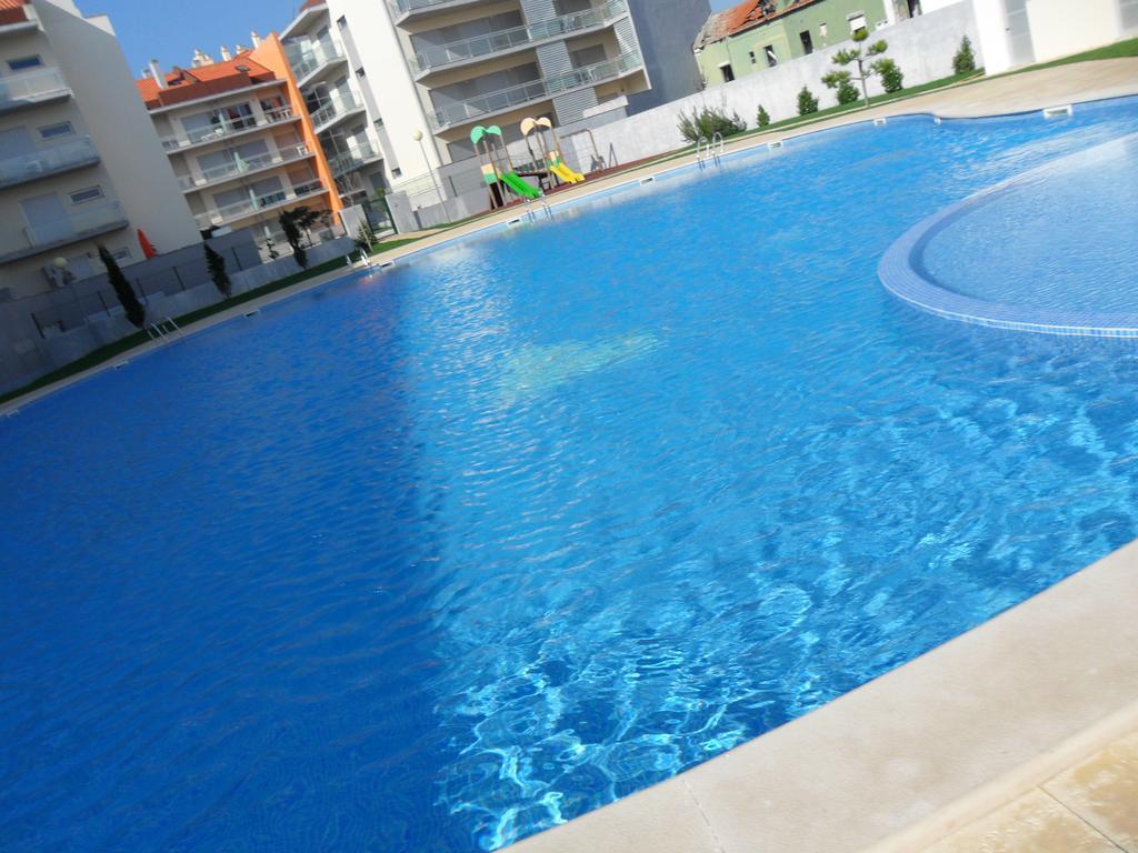 Alojamentos Campo & Mar - T1 Com Piscina Sao Martinho do Porto Luaran gambar